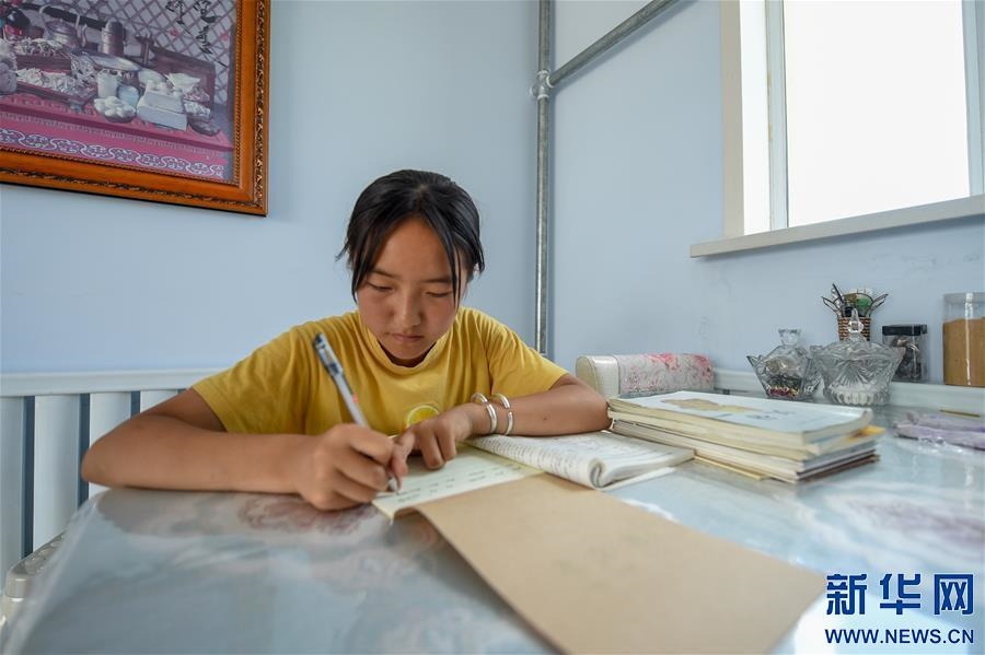 (特別的暑期生活·圖片故事)(9)草原女孩錫林花的暑期“歡樂(lè)時(shí)光”