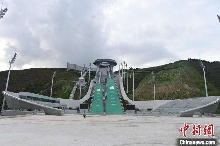 “雪如意”近景?！〉杂鸺?攝