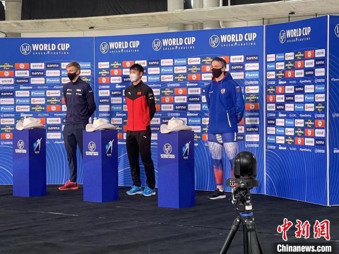 我國(guó)速滑在國(guó)際大賽上取得的第一個(gè)男子1000米金牌?！『邶埥◇w育局提供