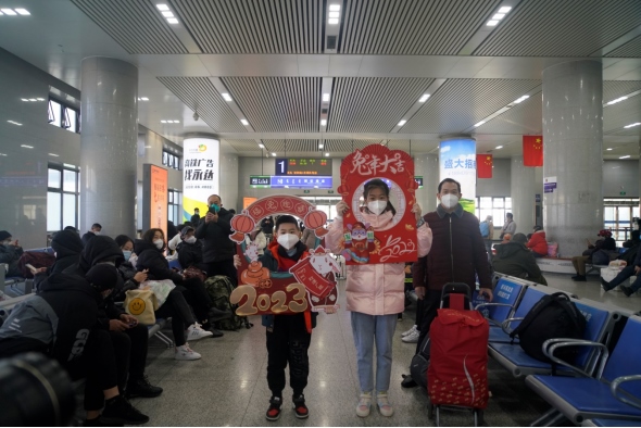 1673077455200269.png 回家!草原鐵路2023年春運(yùn)大幕開啟....768.png