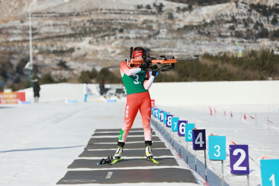 1708668514279749.jpg 內蒙古選手池艷敏在比賽中1.JPG