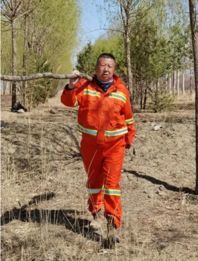 世界地球日，不忘治沙人3389.png
