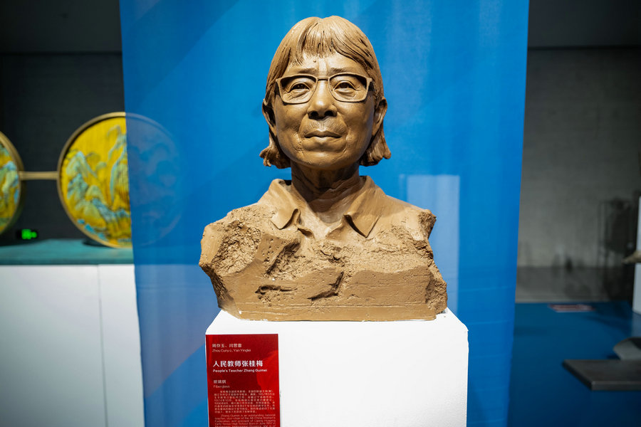 1735108217697416.jpg e8c6f23ebb75257673ab1dd45da670e.jpg