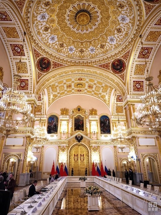 △習主席和普京總統(tǒng)舉行大范圍會談的會場。（總臺央廣記者潘毅拍攝）