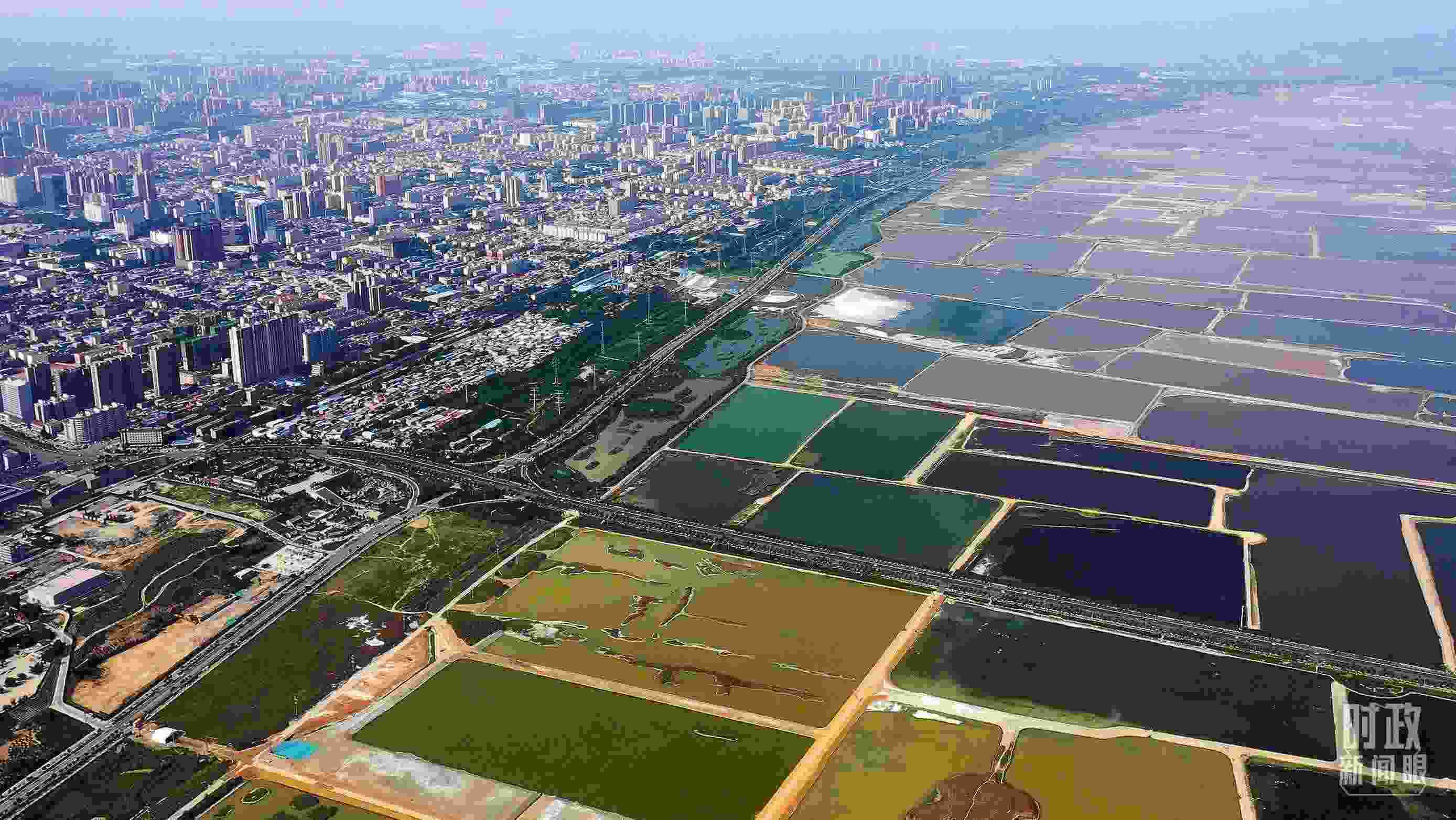 △俯瞰山西運(yùn)城。（總臺記者裴大偉、康曉宇拍攝）