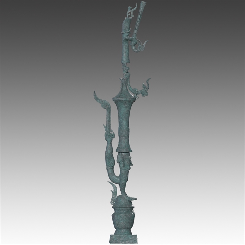 銅罍座倒立鳥(niǎo)足頂尊神像。四川省文物考古研究院供圖