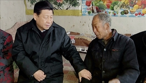 △2012年12月30日，習(xí)近平總書(shū)記來(lái)到河北省阜平縣龍泉關(guān)鎮(zhèn)顧家臺(tái)村看望困難群眾。