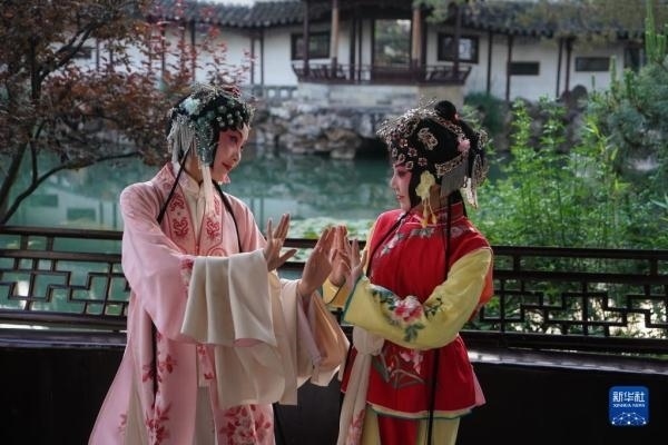 鏡觀中國丨雙面“繡”姑蘇