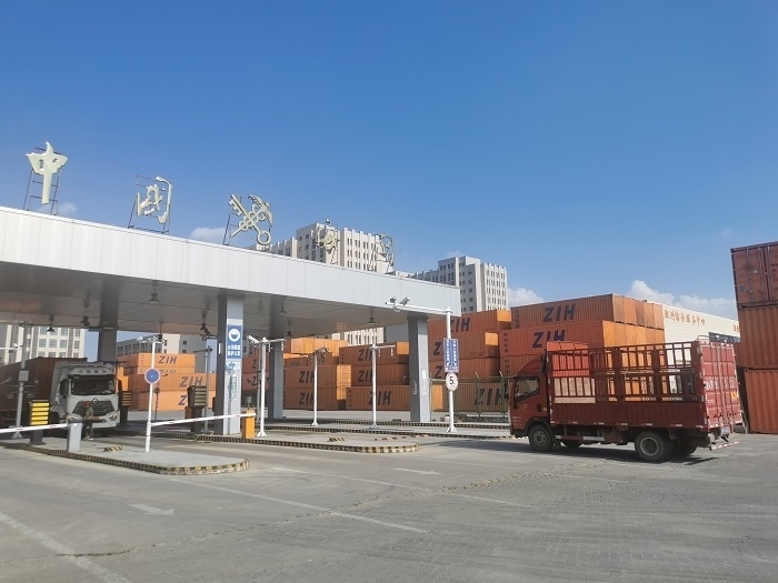 鄭州國際陸港海關(guān)監(jiān)管場所。鄭州車站海關(guān)供圖