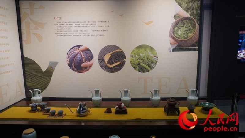 余杭區(qū)徑山鎮(zhèn)徑山村鄉(xiāng)村客廳的文創(chuàng)館。人民網(wǎng)肖聰聰攝