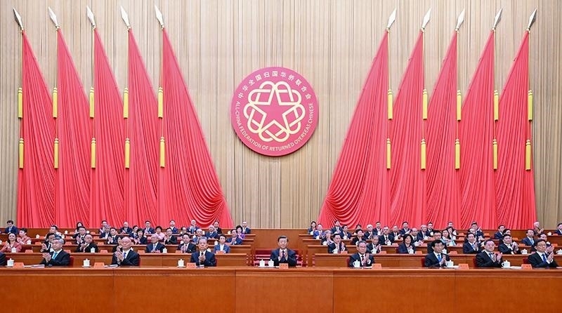 2023年8月31日，第十一次全國歸僑僑眷代表大會在北京人民大會堂開幕。習近平等黨和國家領(lǐng)導人到會祝賀