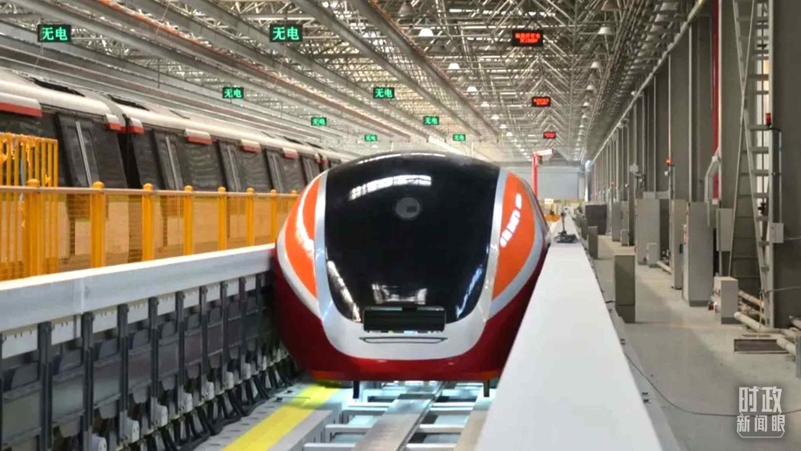 △3月31日，由中國中車自主研制的國內(nèi)首套高溫超導(dǎo)電動懸浮全要素試驗系統(tǒng)完成首次懸浮運行。（圖/中車齊齊哈爾車輛有限公司）