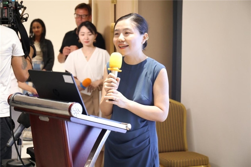 圖為吉布提孔子學(xué)院鄒燕舞院長(zhǎng)為表彰儀式致辭。吉布提孔子學(xué)院供圖