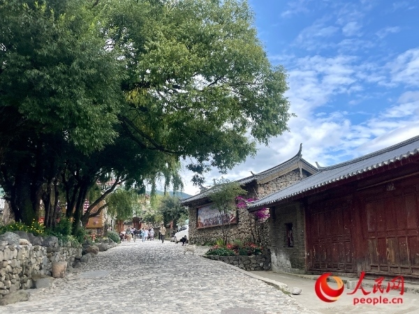 玉湖村村景。人民網(wǎng) 周靜圓攝