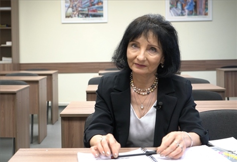 阿拉在白大孔院接受記者采訪。人民網(wǎng)記者 皇甫萬里攝