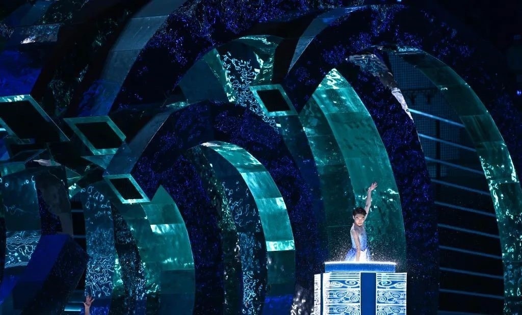 △9月23日，杭州第19屆亞洲運(yùn)動(dòng)會(huì)開(kāi)幕式迎賓表演《水潤(rùn)秋輝》。