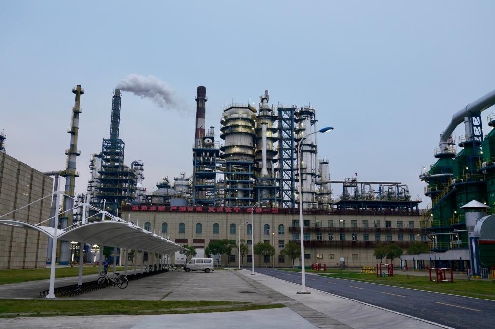 近日拍攝的公司煉油廠。新華社記者 胡晨歡 攝