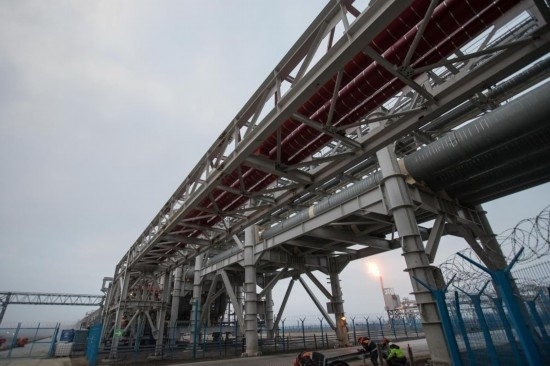 這是2018年8月8日在俄羅斯薩別塔拍攝的中俄亞馬爾項目輸氣管道。（新華社記者吳壯攝）