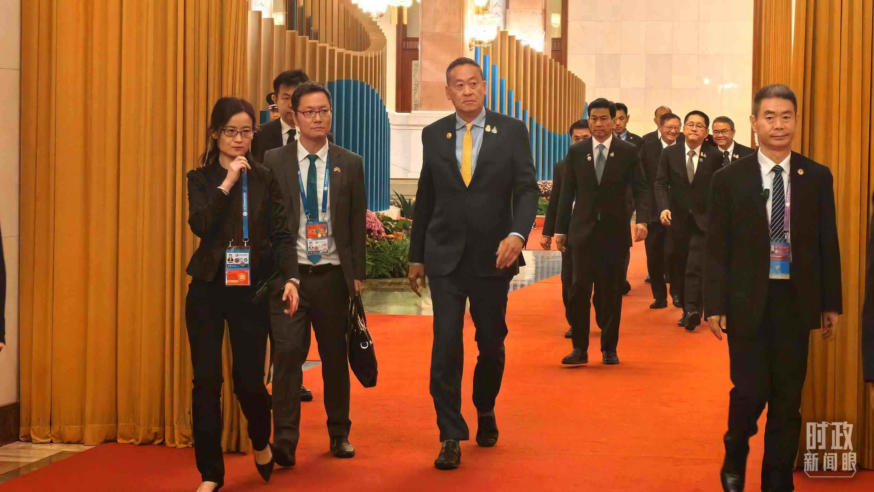 △即將參加會見的泰國總理賽塔。（總臺央廣記者潘毅拍攝）