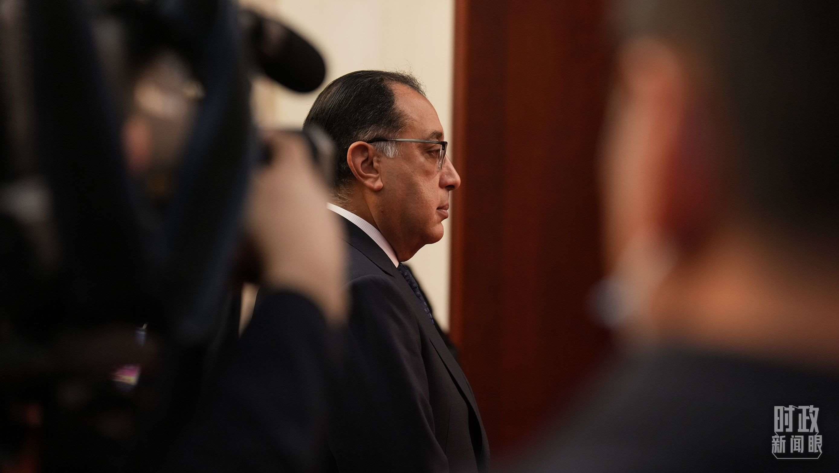 △人民大會堂，埃及總理馬德布利正在等候會見開始。（總臺國廣記者李晉拍攝）