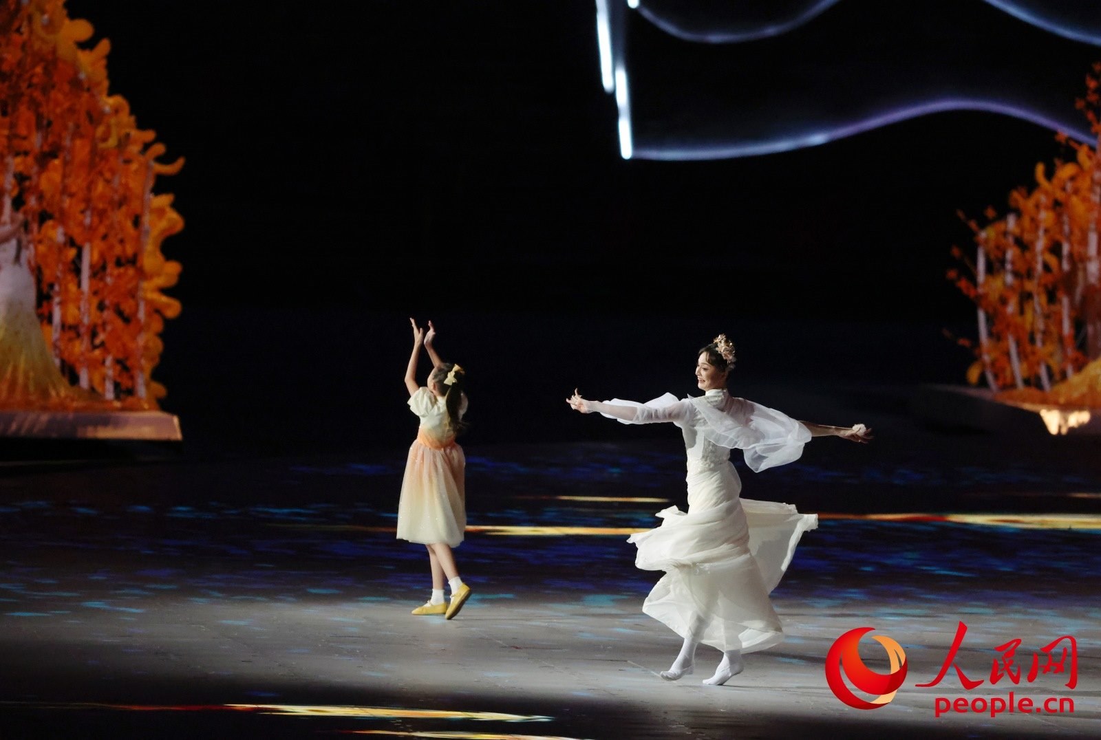 開幕式現(xiàn)場(chǎng)。人民網(wǎng) 周靜圓攝