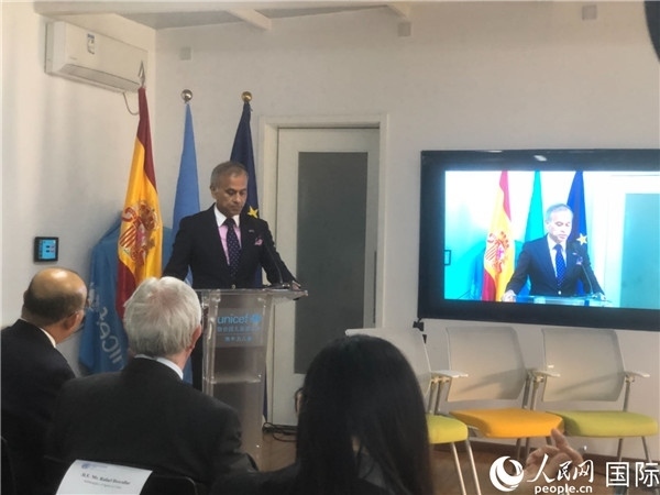 聯(lián)合國(guó)駐華協(xié)調(diào)員常啟德在研討會(huì)上致辭。 人民網(wǎng)記者 趙健攝