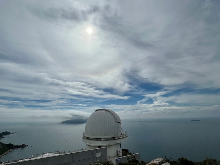 天文樓太陽望遠(yuǎn)鏡圓頂。人民網(wǎng)高清揚攝