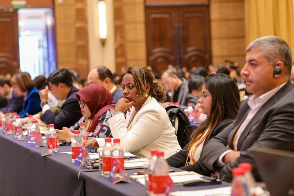 11月24日，論壇嘉賓在聆聽演講。新華社記者 辛夢(mèng)晨 攝