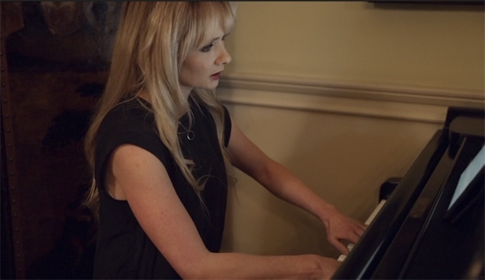 斯黛夫·康納演奏。潘耿攝