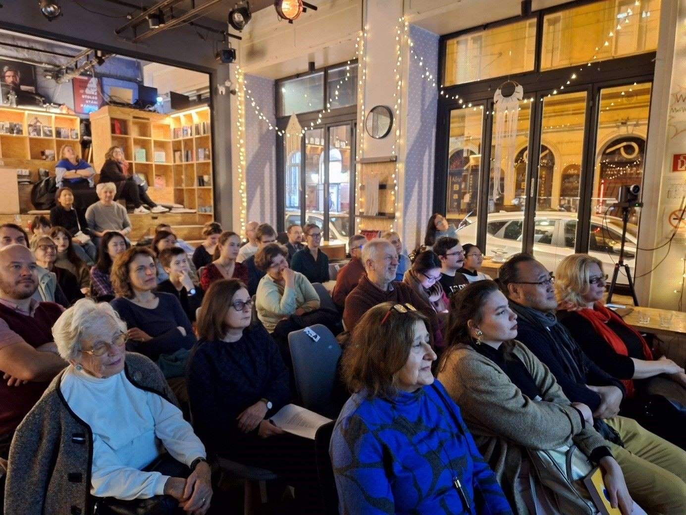 活動(dòng)吸引了40余位當(dāng)?shù)厥忻駞⑴c。摩爾多瓦尼·巴爾納巴斯攝