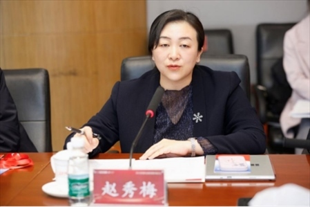 人民網(wǎng)輿情數(shù)據(jù)中心主任、人民在線總經(jīng)理趙秀梅發(fā)言