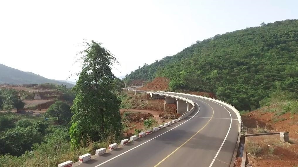 中塞友誼公路。