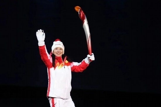 楊揚(yáng)擔(dān)任北京冬奧會(huì)開(kāi)幕式主火炬手。