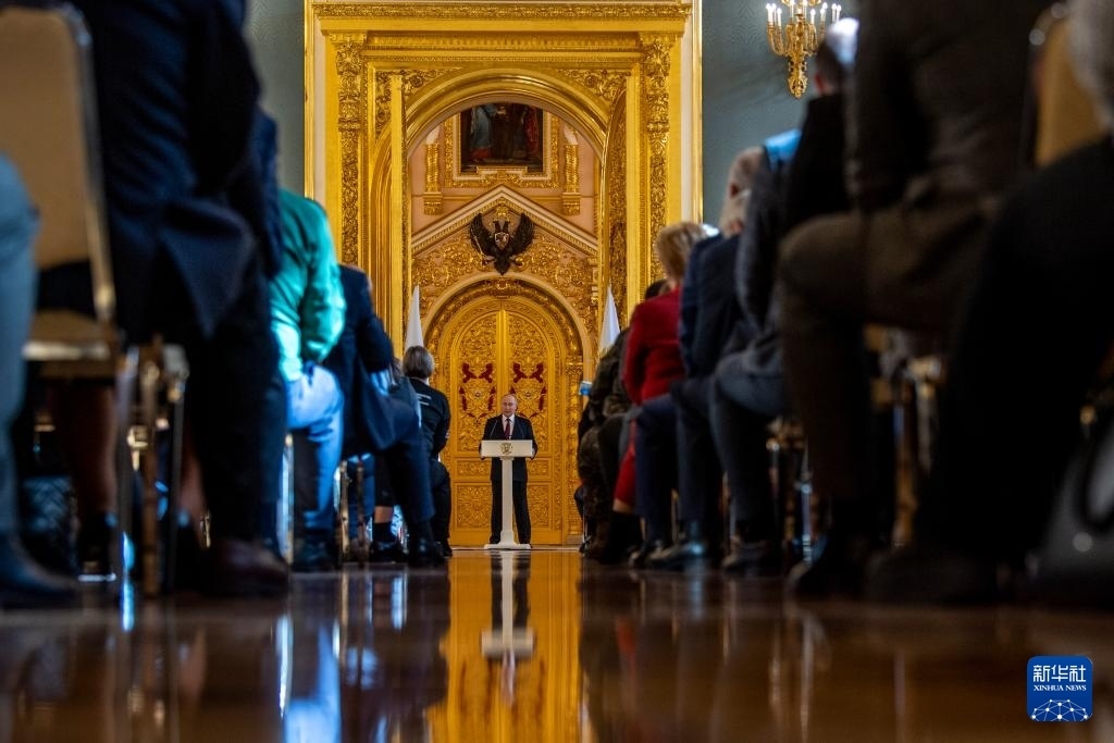 3月20日，俄羅斯總統(tǒng)普京在莫斯科克里姆林宮與其競選團(tuán)隊代表舉行見面會。新華社記者 曹陽 攝