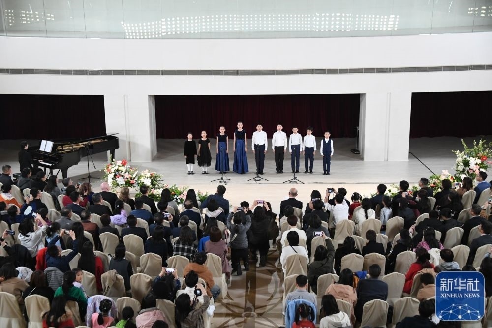 3月21日，金融街童聲合唱團(tuán)在音樂會(huì)上演出。新華社記者 任超 攝