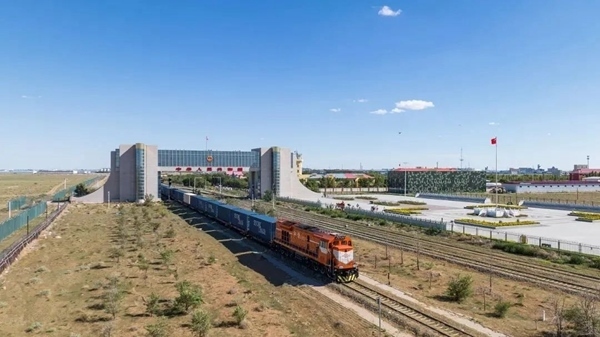 全國鐵路實行新的貨物列車運行圖。國鐵集團供圖