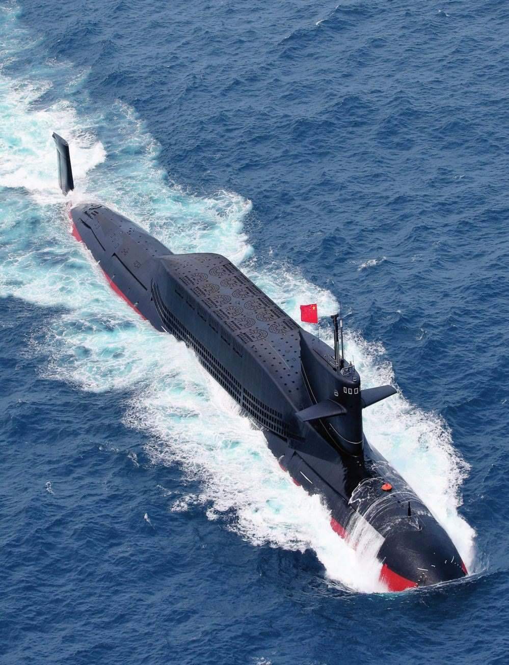 某潛艇執(zhí)行實(shí)戰(zhàn)化訓(xùn)練歸來(lái)（2018年3月攝）。周啟青攝