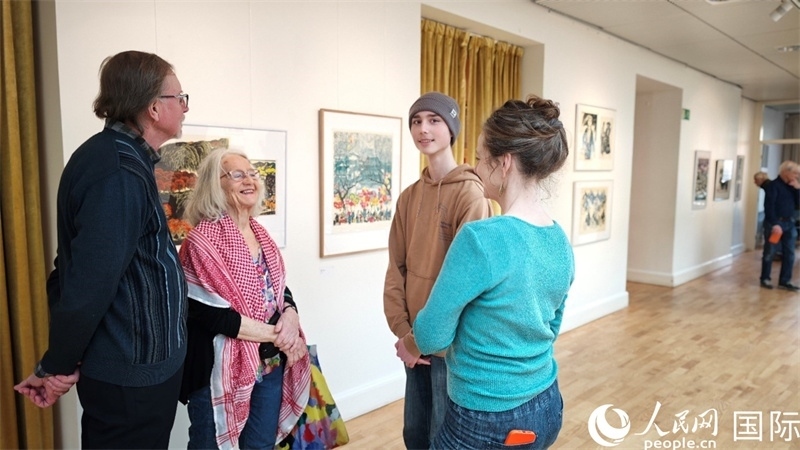 參加講座活動的瑞典聽眾。人民網(wǎng)記者殷淼攝