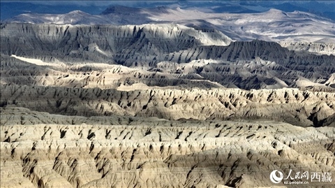 西藏阿里地區(qū)札達土林國家地質(zhì)公園。人民網(wǎng)記者 次仁羅布攝