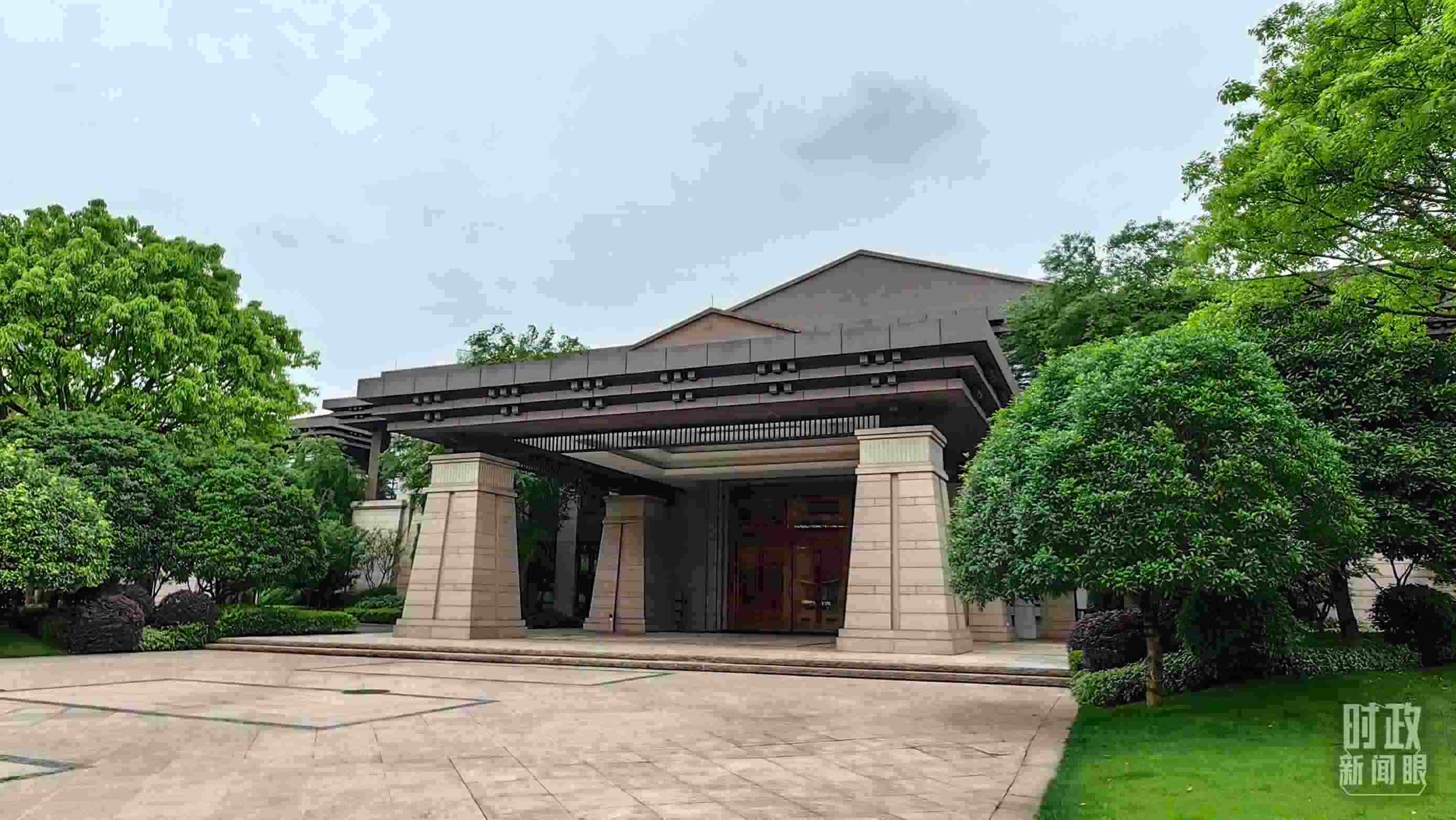 △重慶市渝州賓館，新時(shí)代推動(dòng)西部大開發(fā)座談會(huì)在這里召開。（總臺(tái)央視記者段德文拍攝）