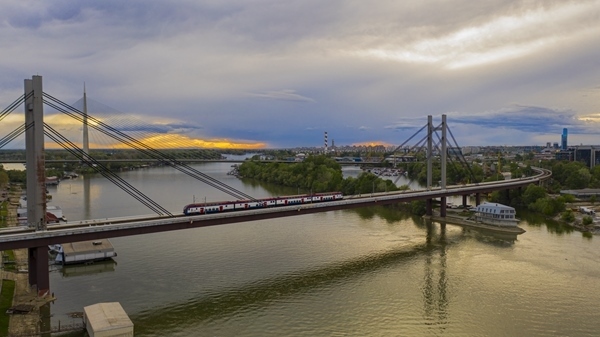 匈塞鐵路塞爾維亞境內。中國鐵路國際有限公司供圖