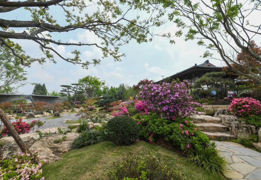 這是2024年4月12日拍攝的成都世園會主會場寧波園。新華社記者 王曦 攝