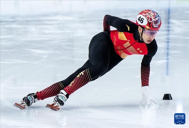 2024年2月18日，第十四屆全國冬季運動會短道速滑（公開組）男子1000米決賽，孫龍奪得冠軍，圖為吉林隊選手孫龍在比賽中。新華社記者 李博 攝