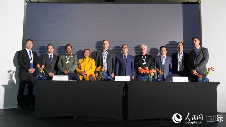 嘉賓合影。人民網(wǎng) 張茜攝