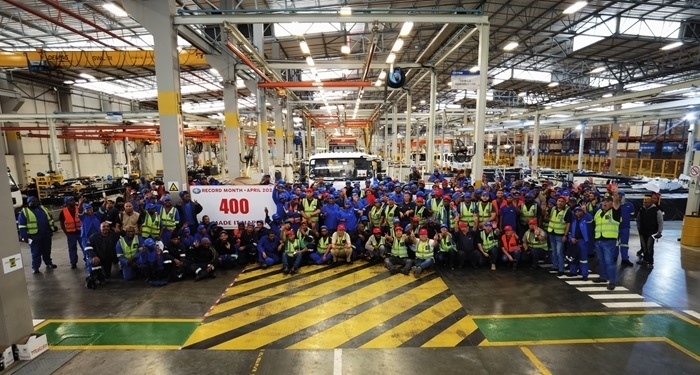 一汽南非庫(kù)哈工廠單月產(chǎn)量破400輛。圖片來(lái)源：一汽解放