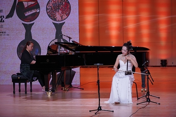 會(huì)議現(xiàn)場(chǎng)。學(xué)校供圖