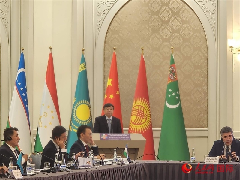 中國社會科學(xué)院俄羅斯東歐中亞研究所所長孫壯志致辭。人民網(wǎng)記者 李強攝