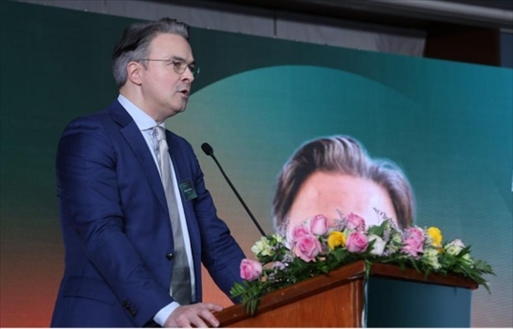 沙特電信Center 3首席戰(zhàn)略官拉斐爾·朱安致辭。中國聯(lián)通沙特公司供圖