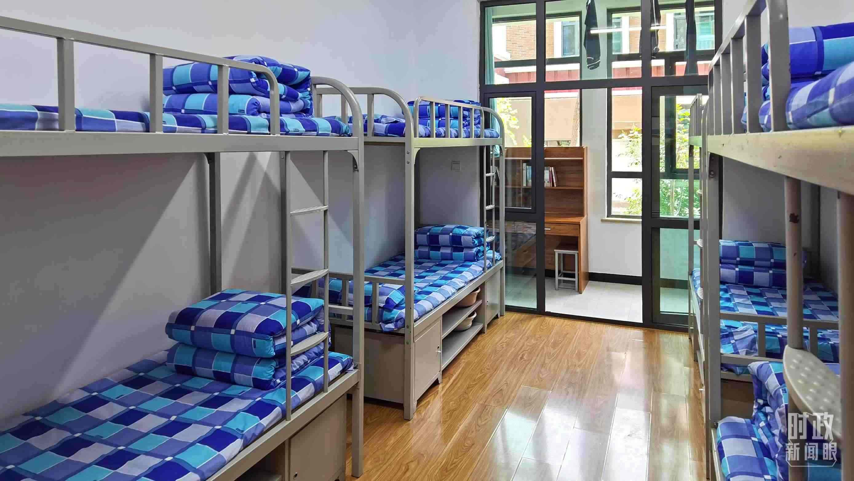 △果洛西寧民族中學宿舍樓。（總臺央視記者郭鴻拍攝）