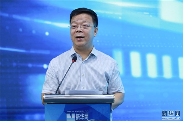 新華網(wǎng)黨委常委、董事、副總裁劉加文致辭